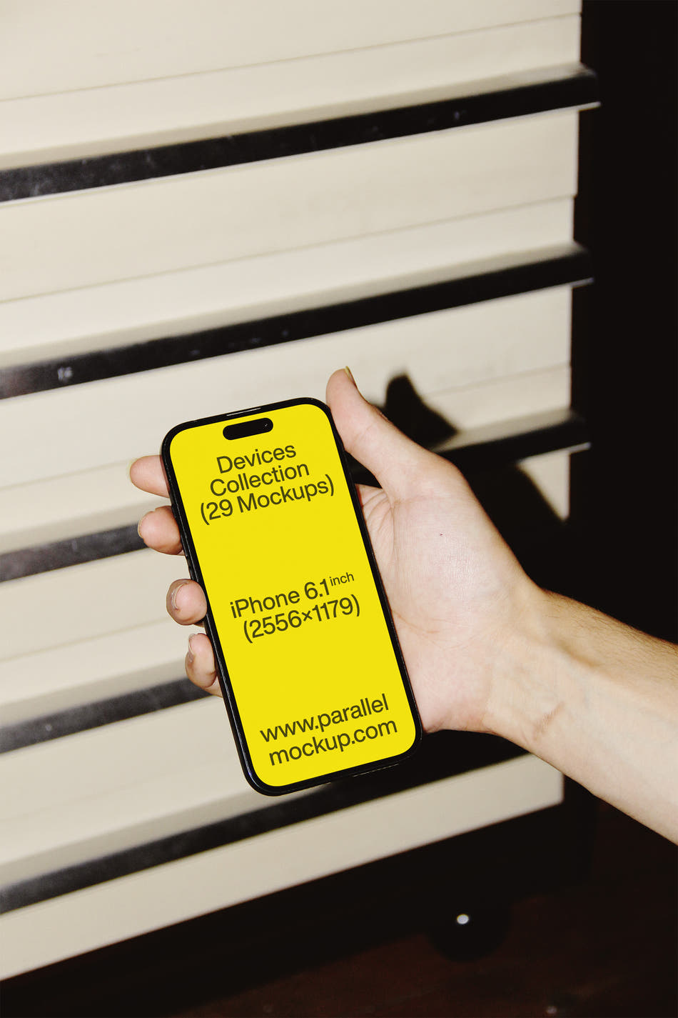 iPhone DE-A-04 - Secondary preview
